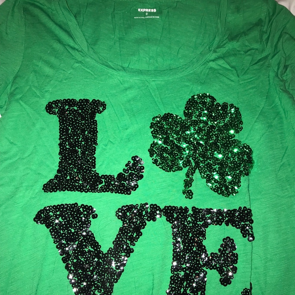 Express green love tee